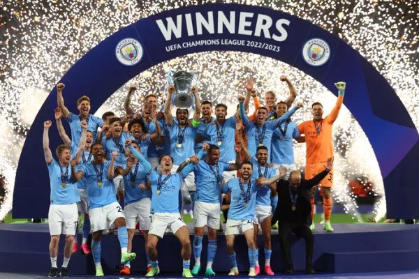 This image has an empty alt attribute; its file name is Manchester-City_00000.jpg