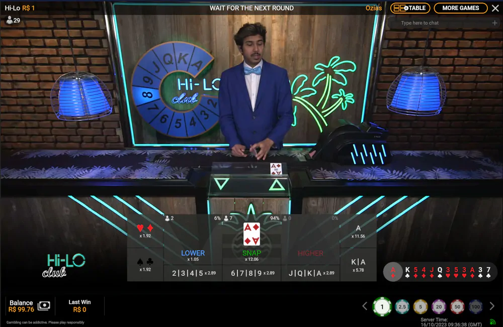 Live Hi-Lo distribuição das cartas pelo dealer